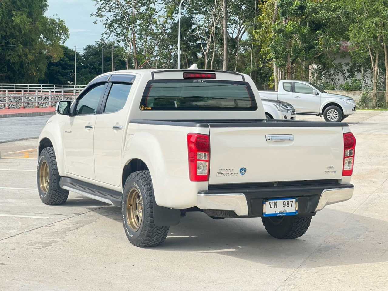 Isuzu All-New D-Max 4 ประตู 4x4 2017