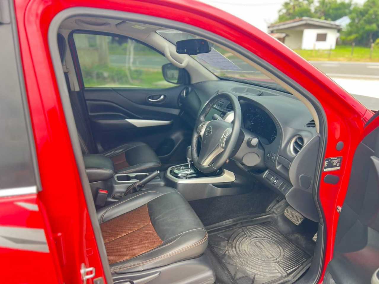 Nissan Navara 4 ประตู ตัวสูง 2019