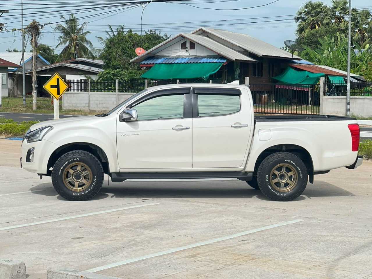 Isuzu All-New D-Max 4 ประตู 4x4 2017