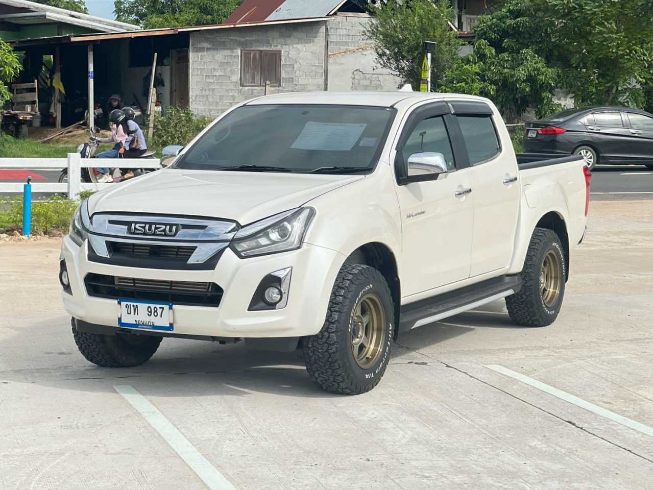 Isuzu All-New D-Max 4 ประตู 4x4 2017