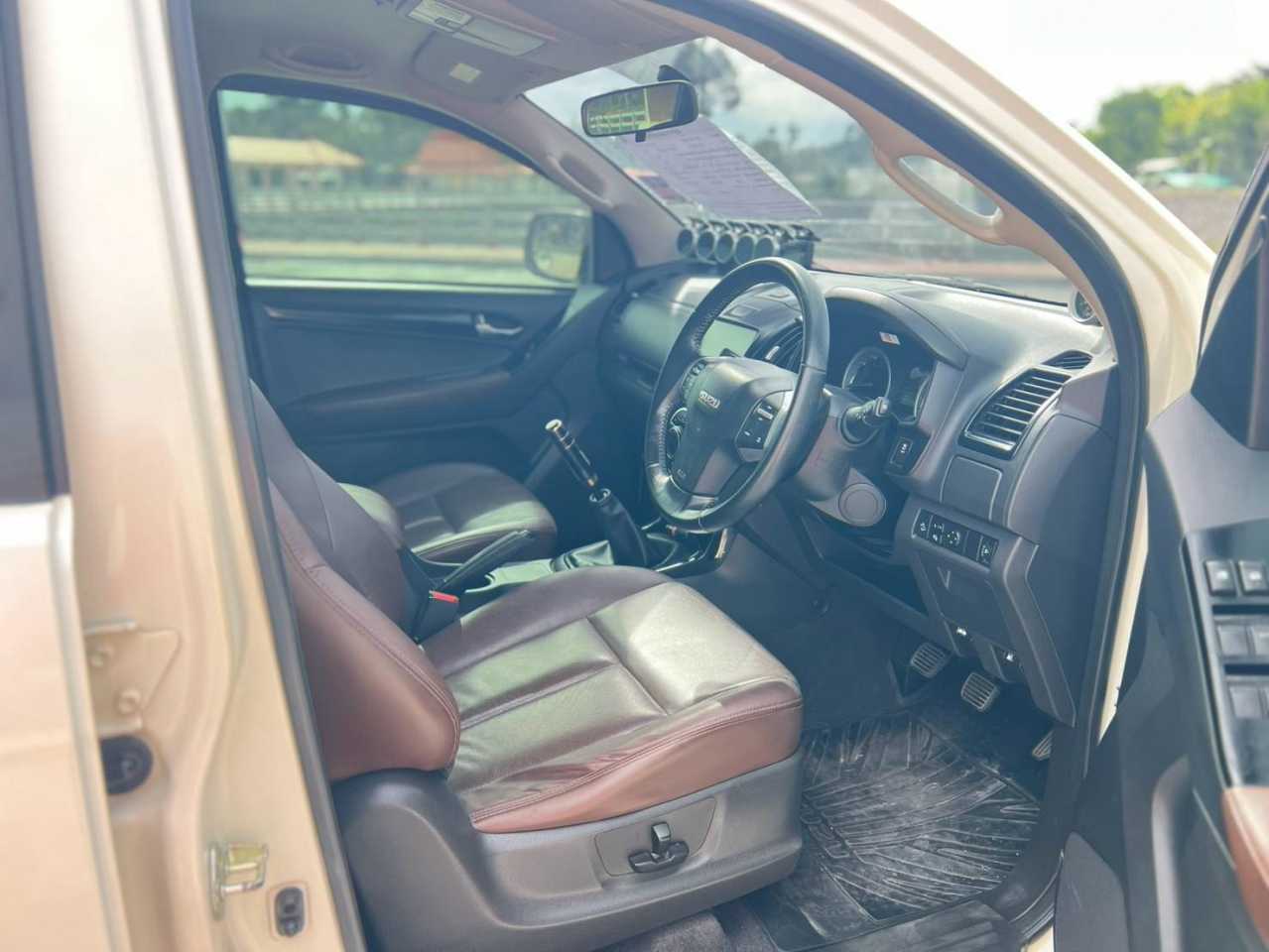 Isuzu All-New D-Max 4 ประตู 4x4 2017